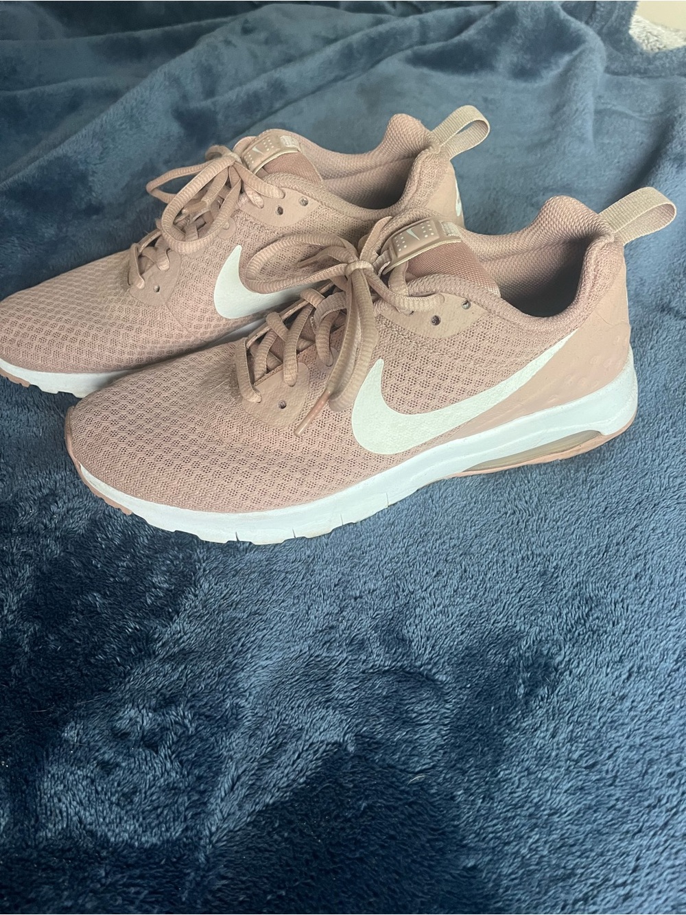 Nike air sneakers